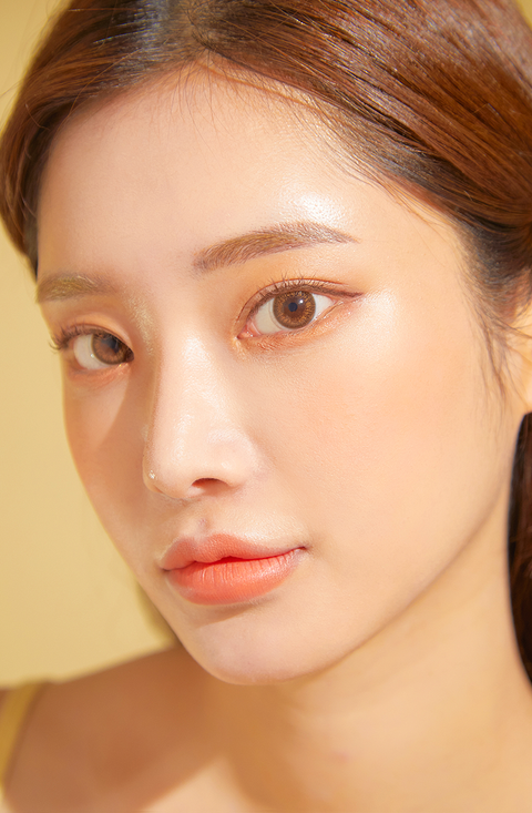 Blurred Kristin - 棕色