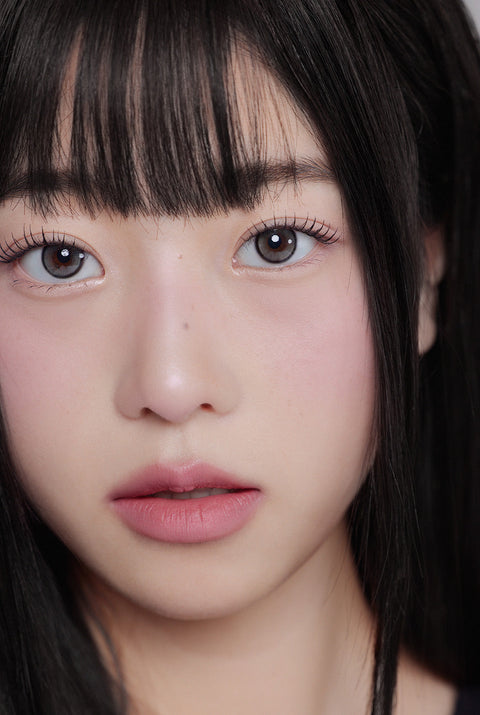 First Love Kristin - 灰色