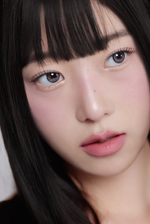 First Love Kristin - 灰色