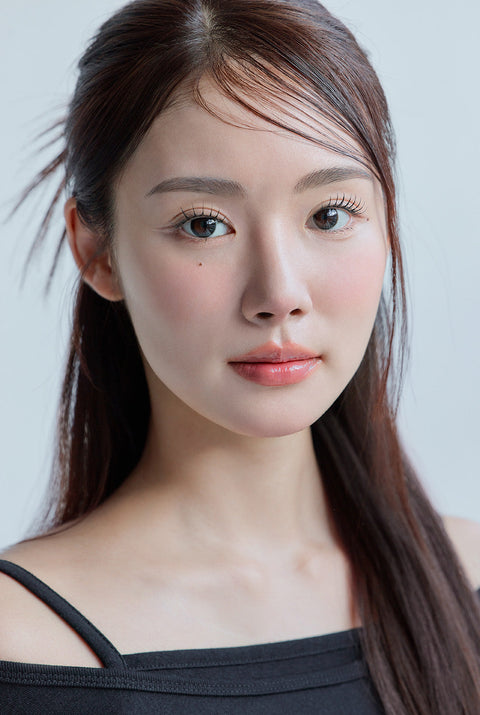 Blurred Kristin - 黑色
