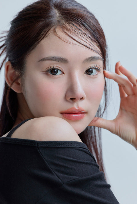 Blurred Kristin - 黑色