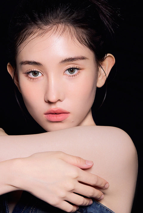 Born to be Kristin - 灰色