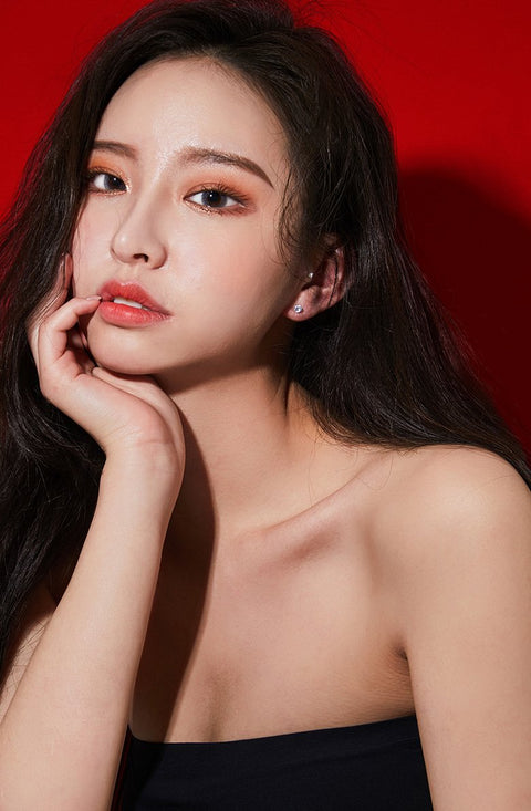 Ahhh! Kristin - 灰色