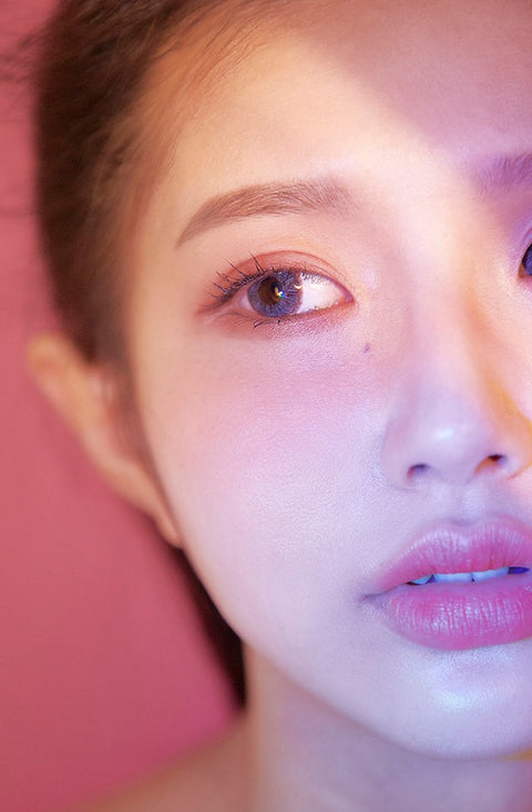 Ahhh! Kristin - 灰色